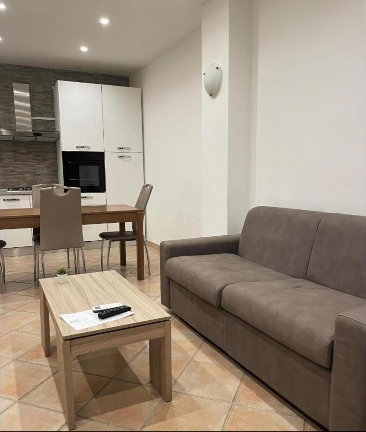 Square Inn Apartment Olbia Exterior photo